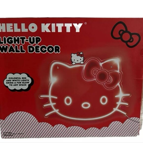 Hello Kitty Light-Up Wall Decor - Picture 3 of 6
